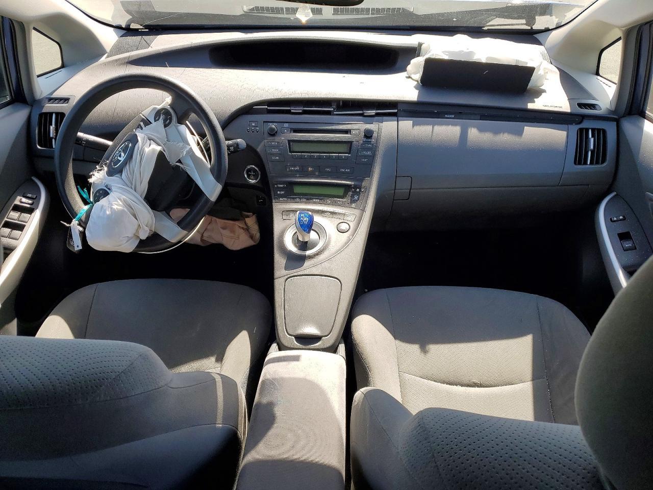 2011 TOYOTA PRIUS
