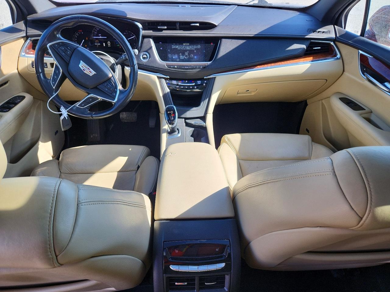 2017 CADILLAC XT5
