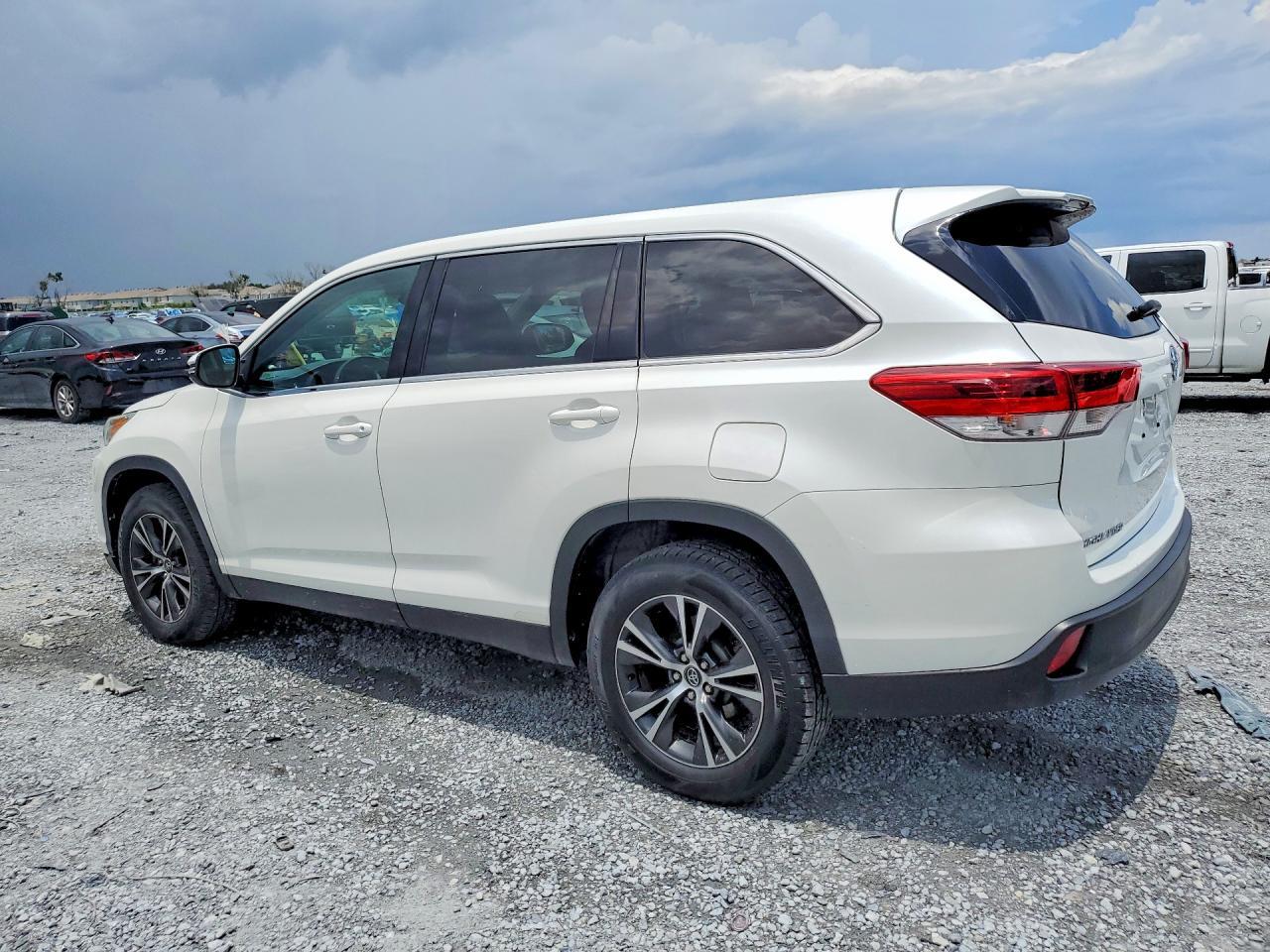 2019 TOYOTA HIGHLANDER