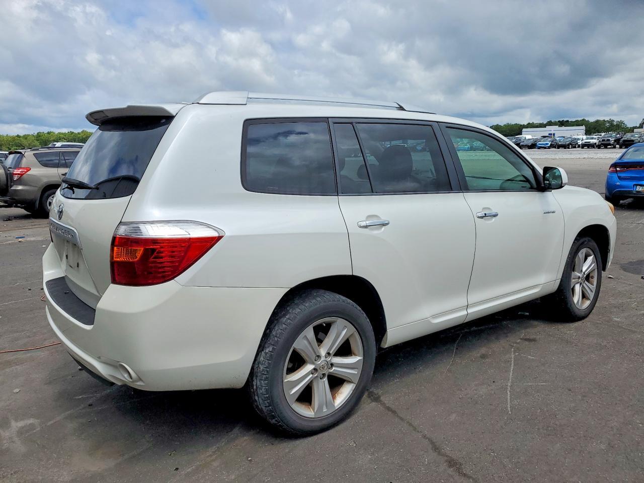 2010 TOYOTA HIGHLANDER