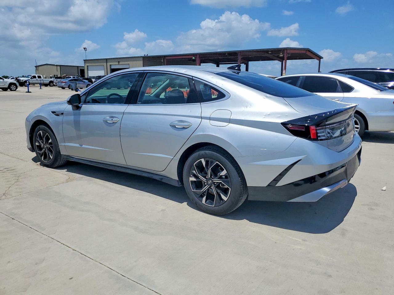 2025 HYUNDAI SONATA