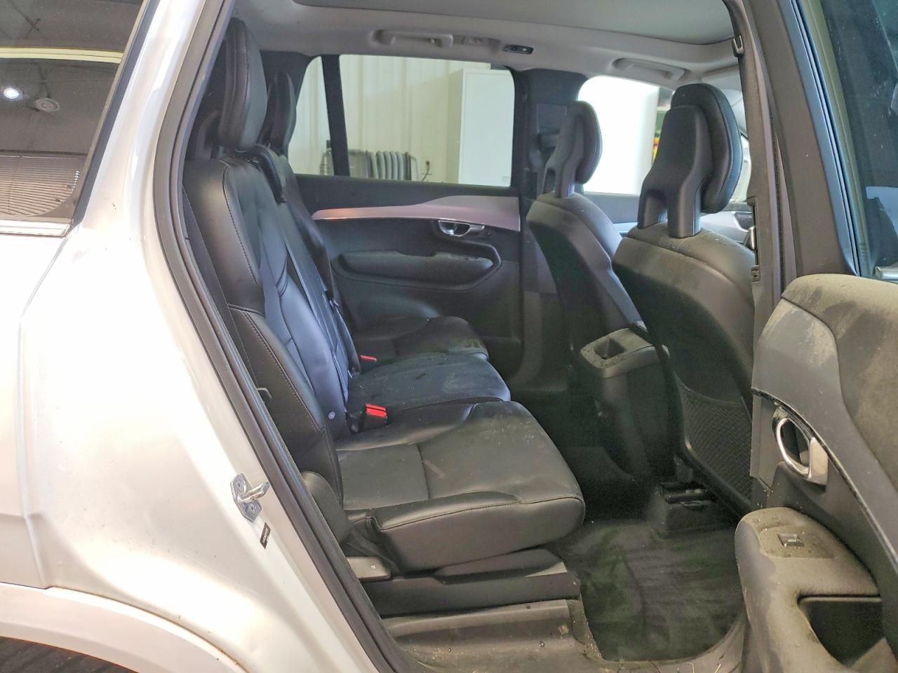 2017 VOLVO XC90