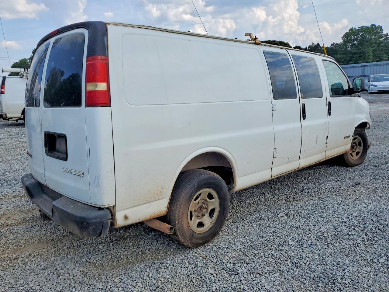 2005 CHEVROLET EXPRESS 2500