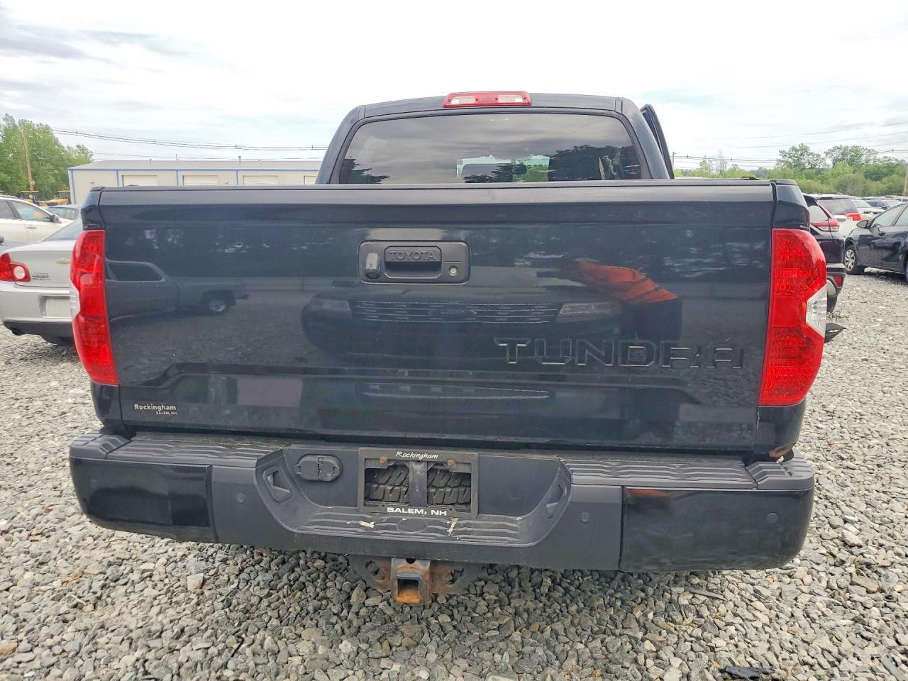 2016 TOYOTA TUNDRA