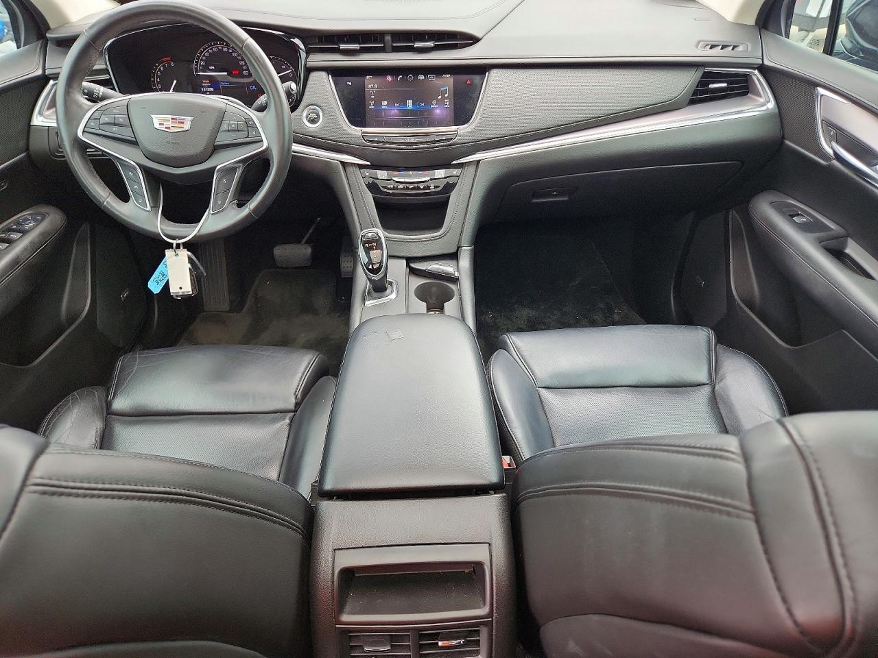 2017 CADILLAC XT5