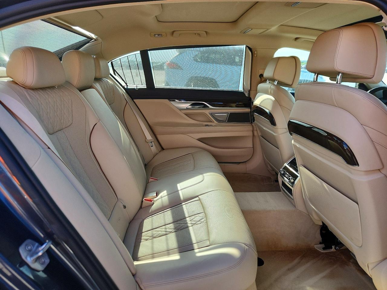 2016 BMW 7 series
