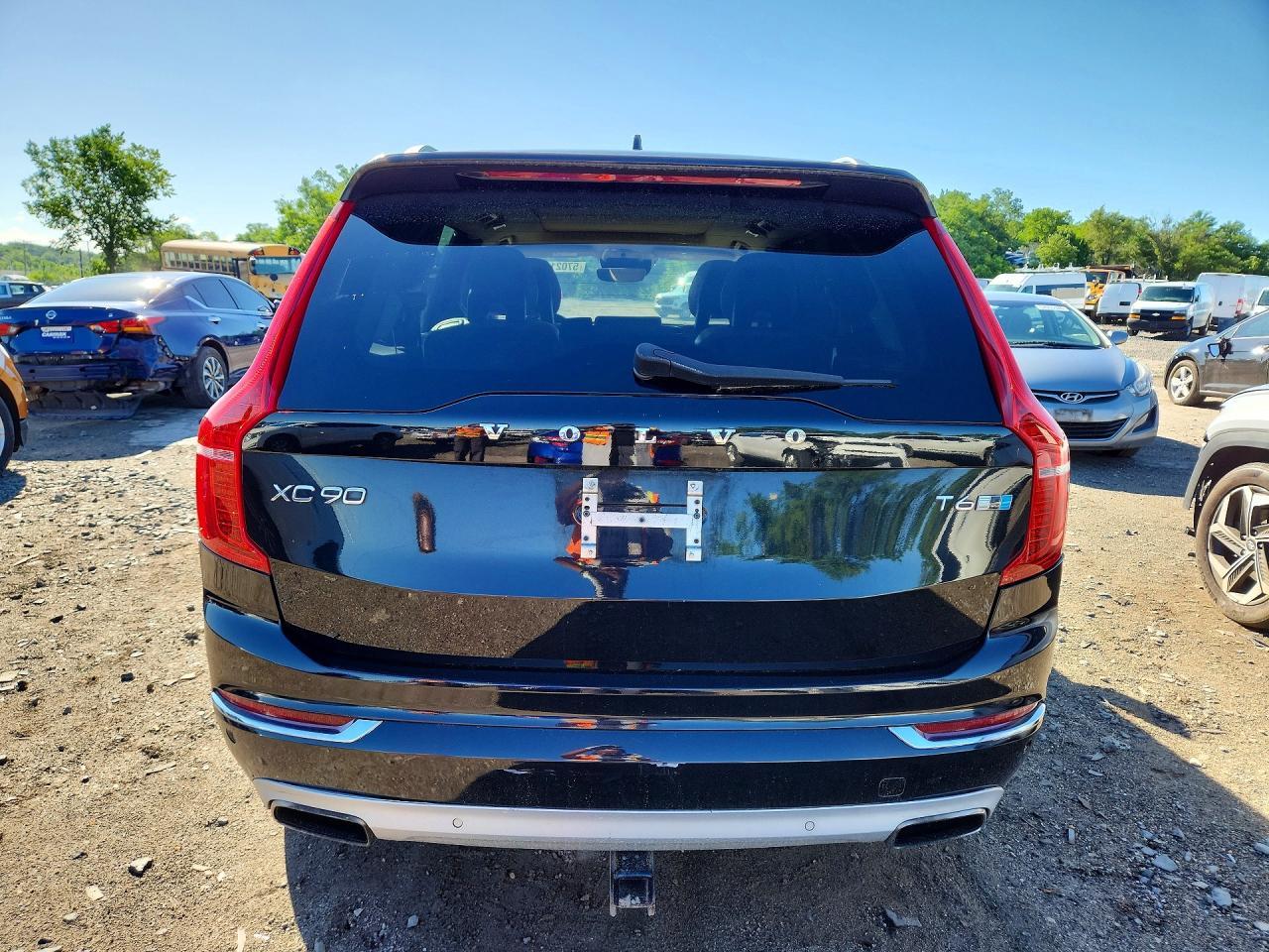 2016 VOLVO XC90