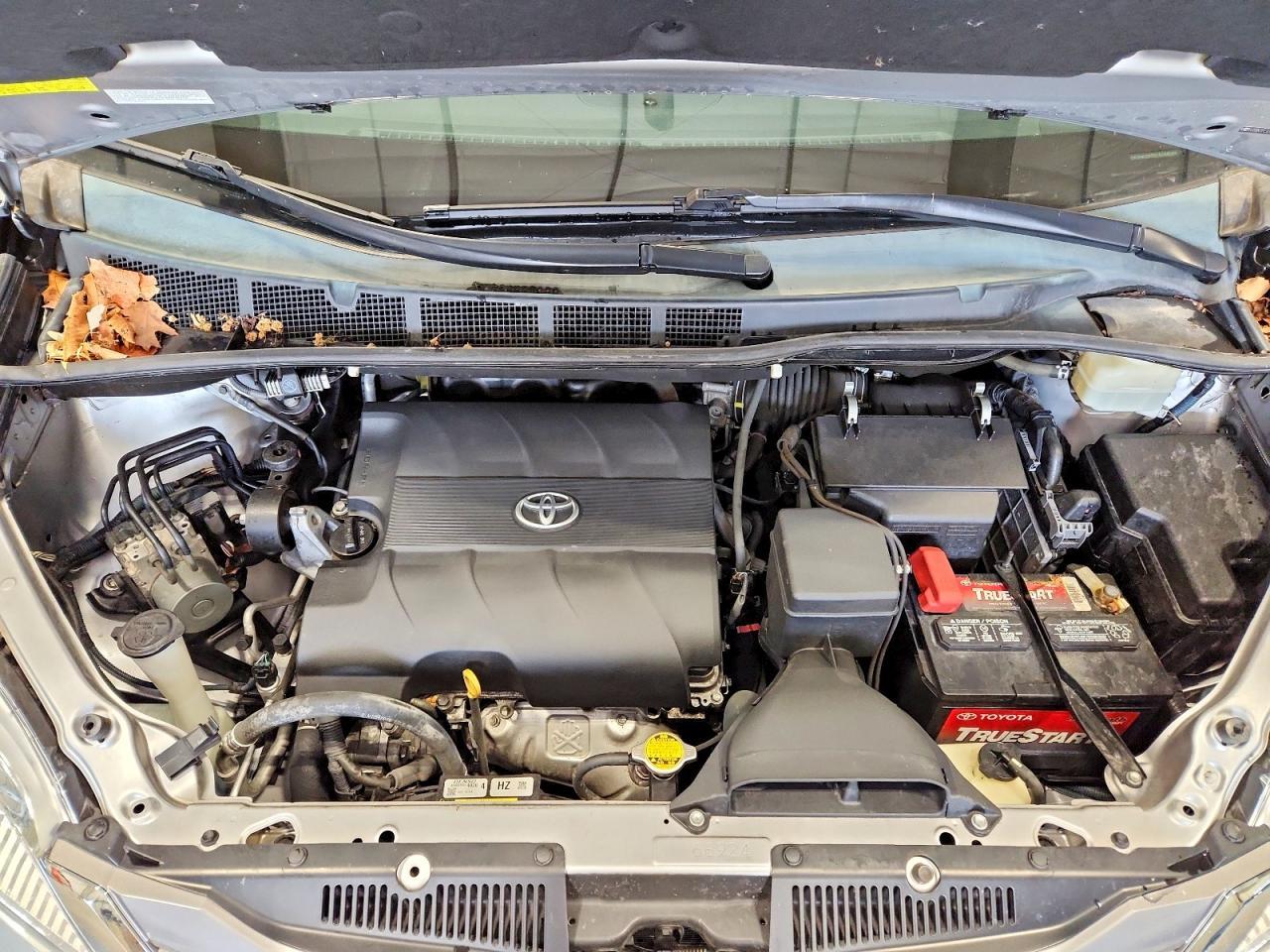 2015 TOYOTA SIENNA