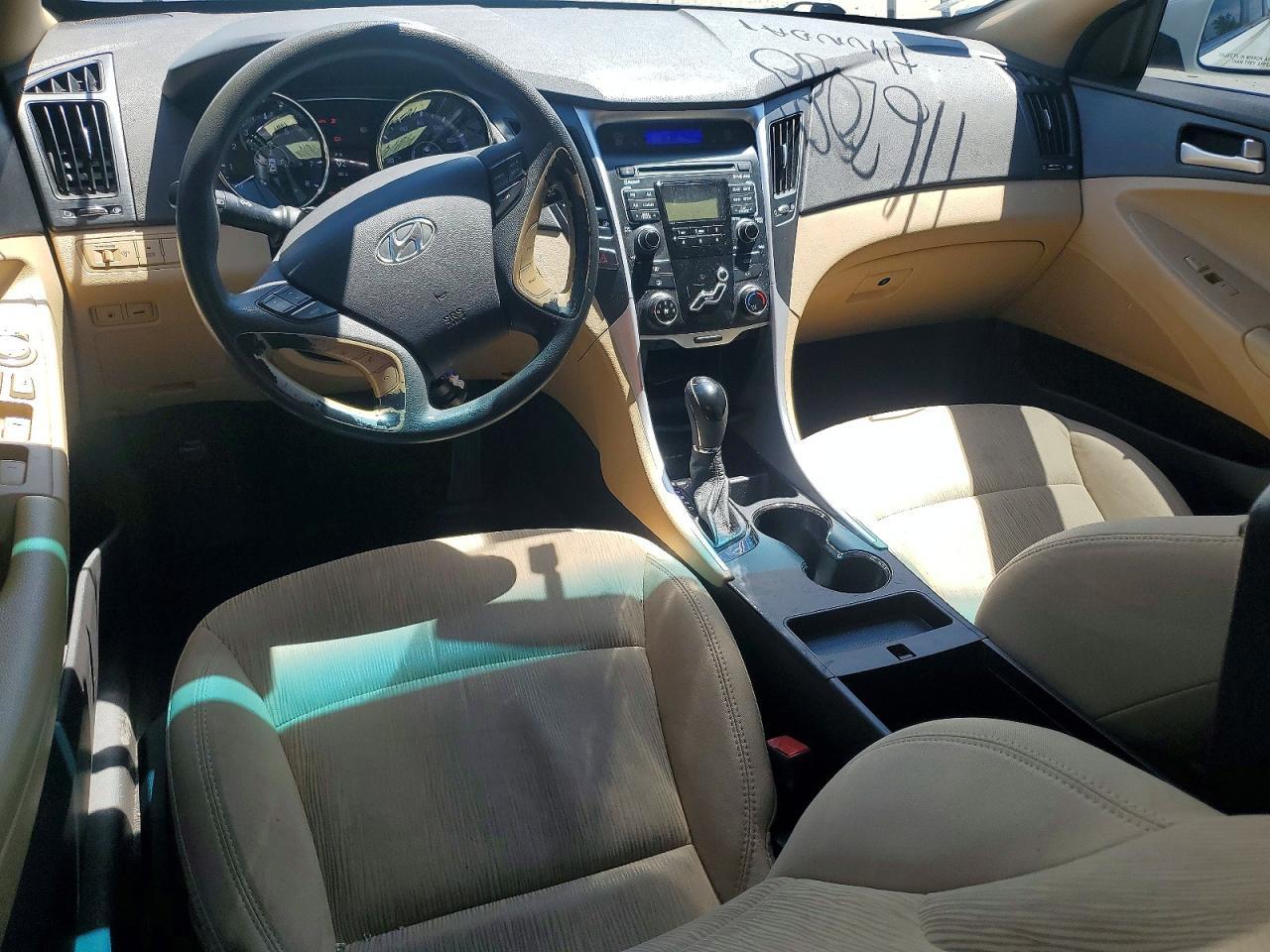 2011 HYUNDAI SONATA