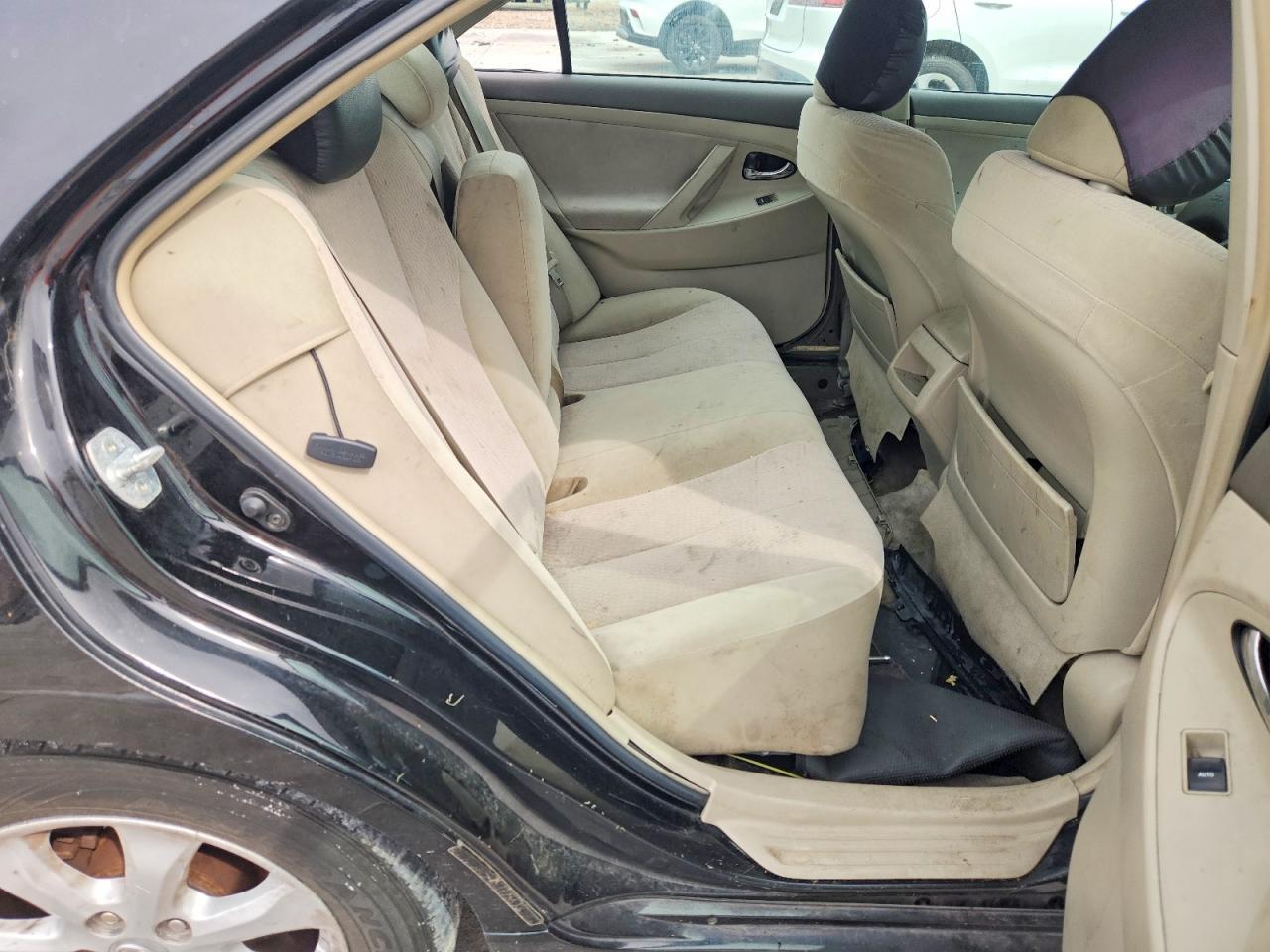 2011 TOYOTA CAMRY