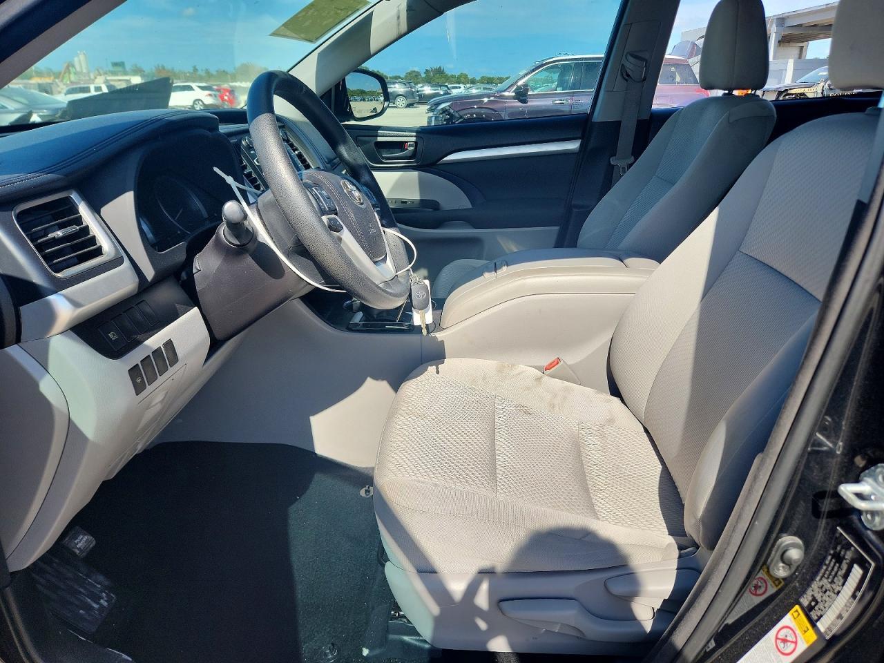 2017 TOYOTA HIGHLANDER