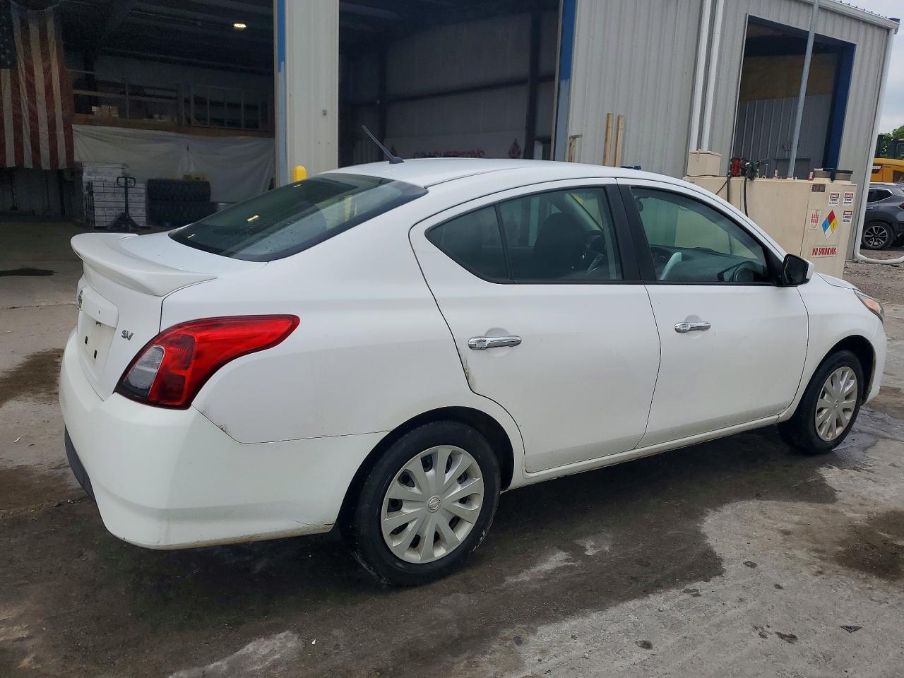 2018 NISSAN VERSA