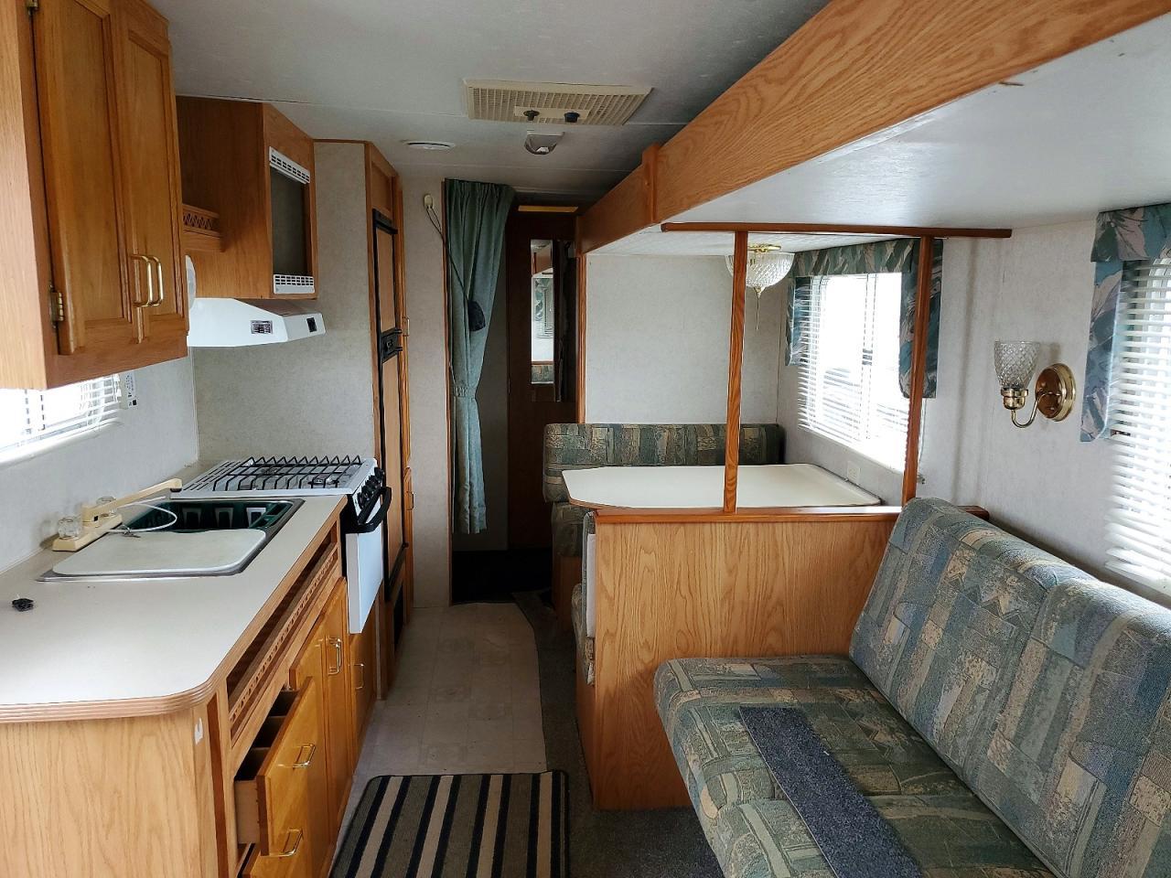 2002 Jay Benford Jayco 32 Ft