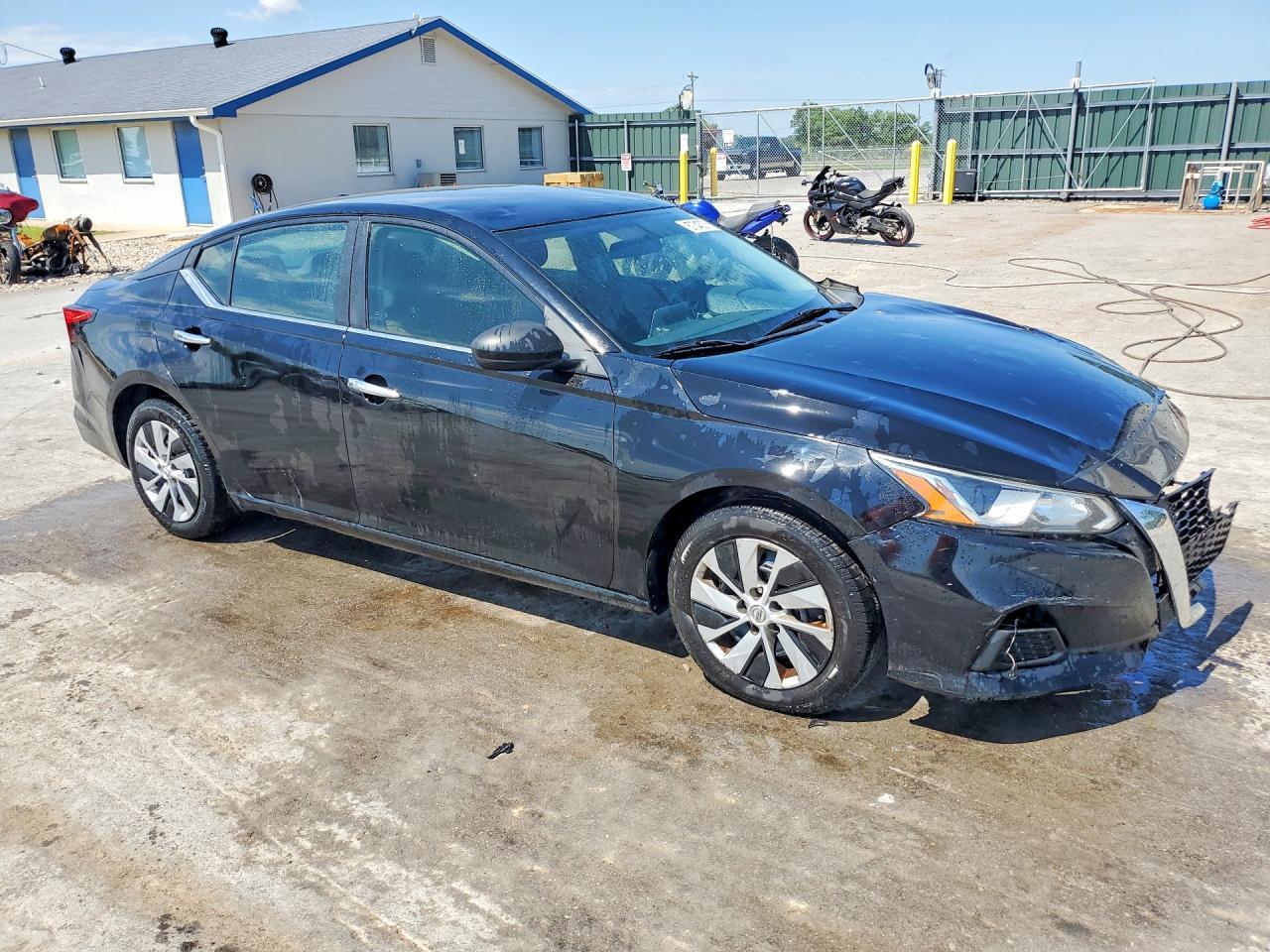 2020 NISSAN ALTIMA