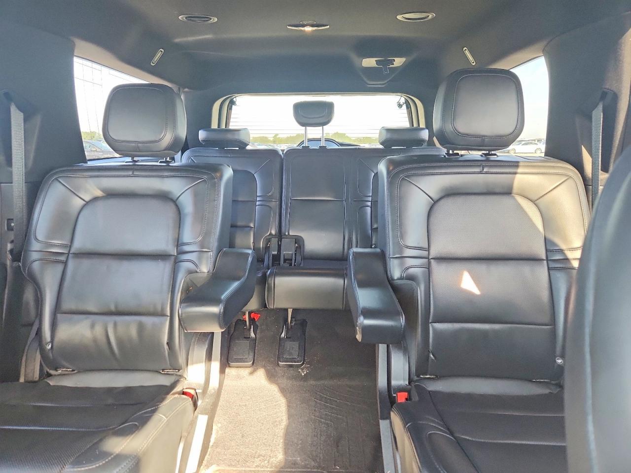 2022 LINCOLN Navigator