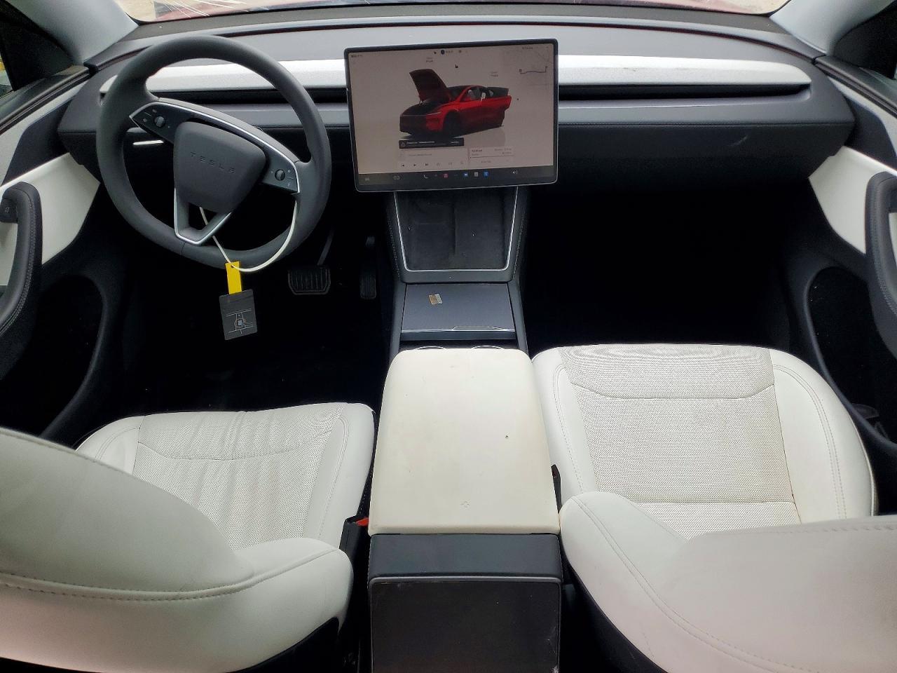 2026 TESLA MODEL Y