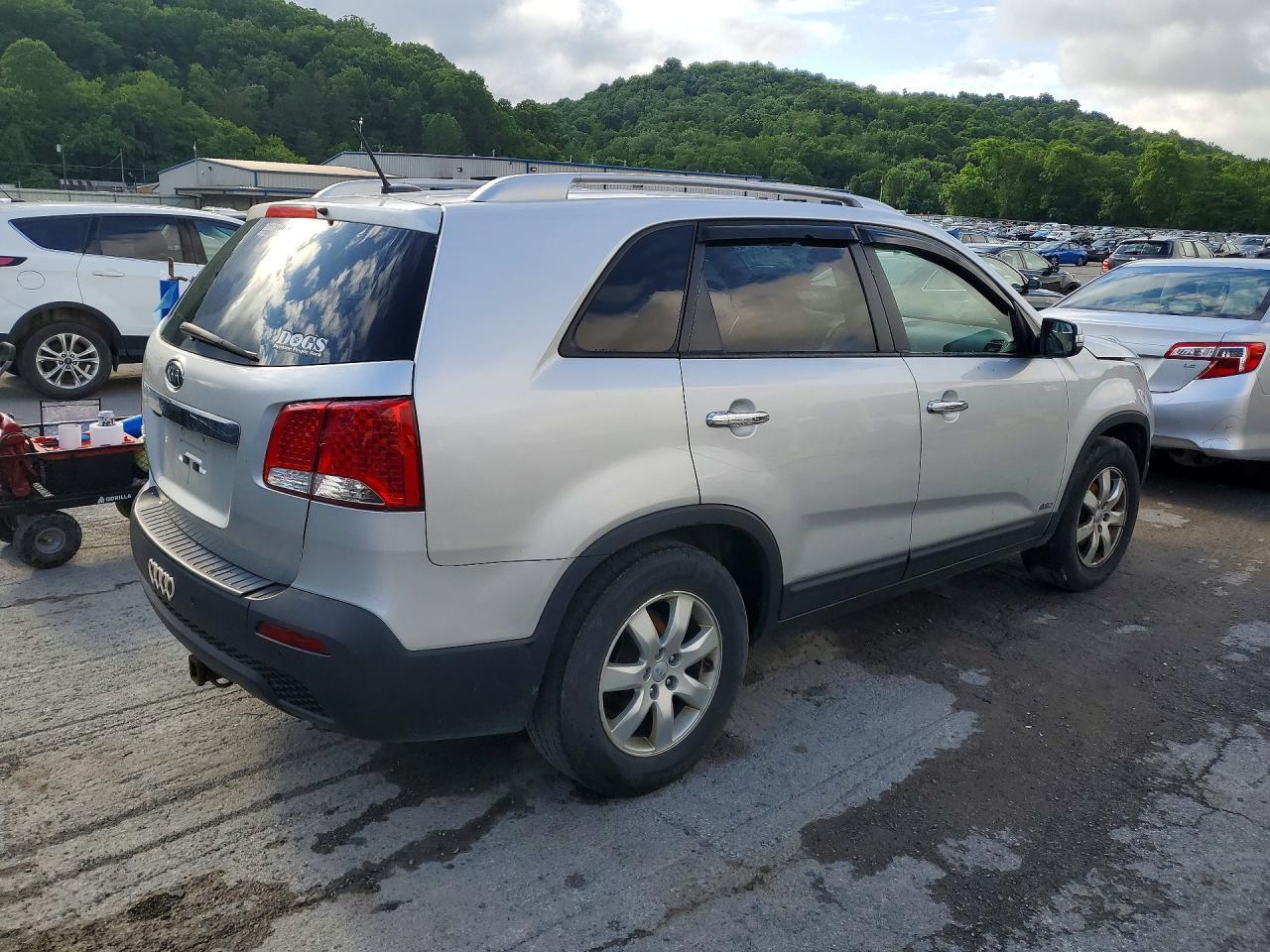 2013 KIA SORENTO