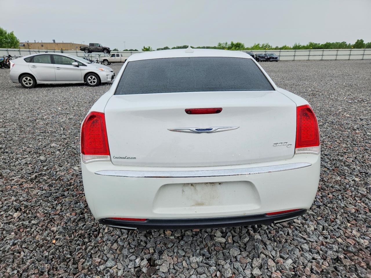 2016 CHRYSLER 300