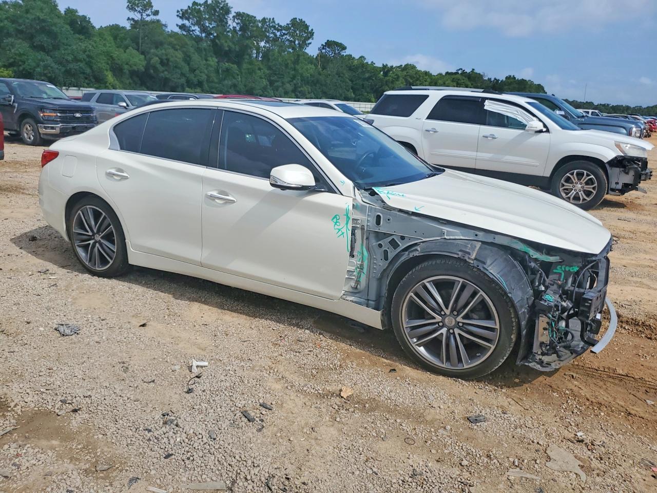 2016 INFINITI Q50