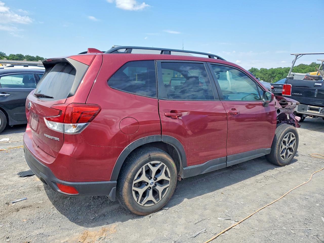 2023 SUBARU FORESTER