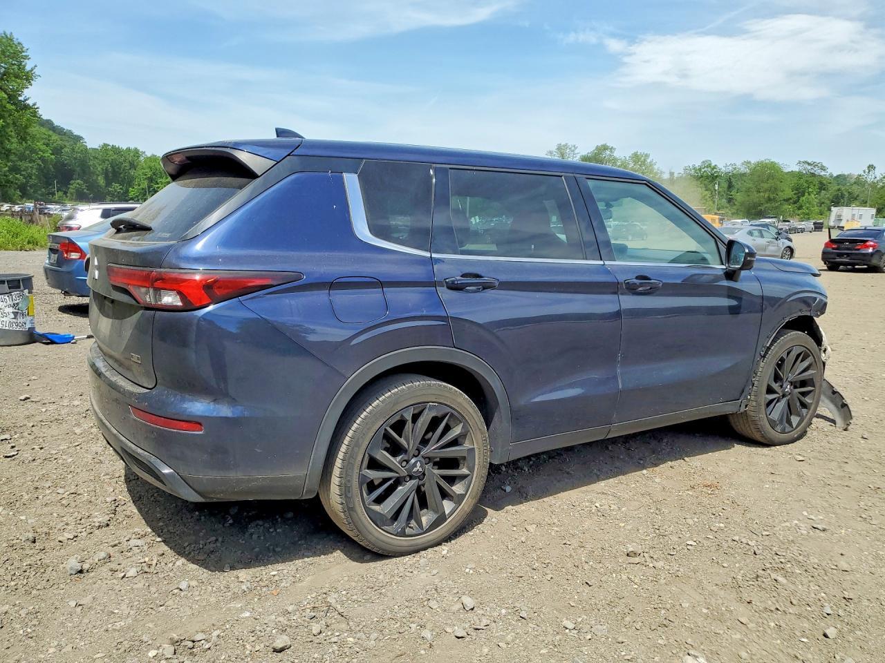 2023 MITSUBISHI outlander