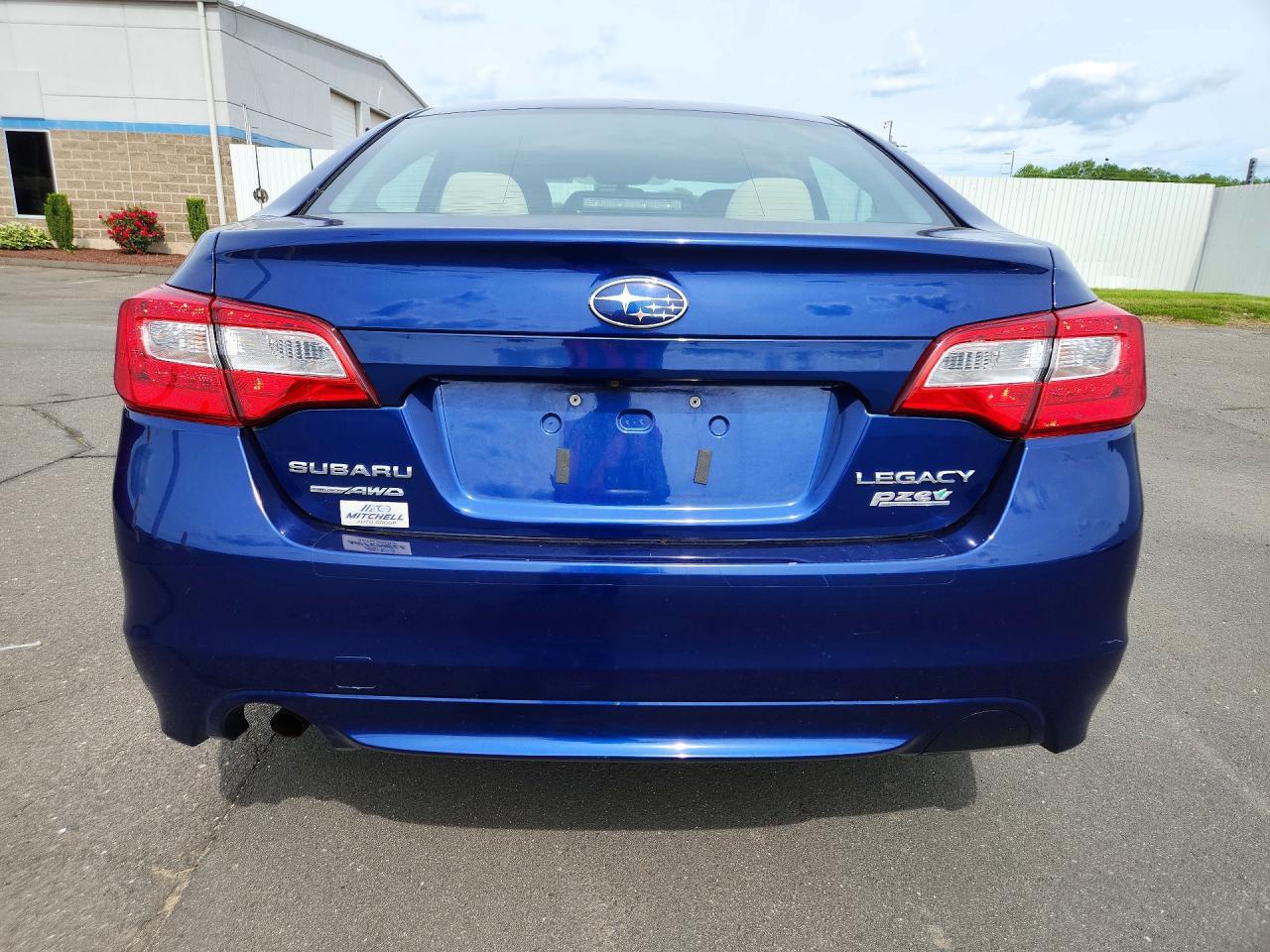 2016 SUBARU Legacy