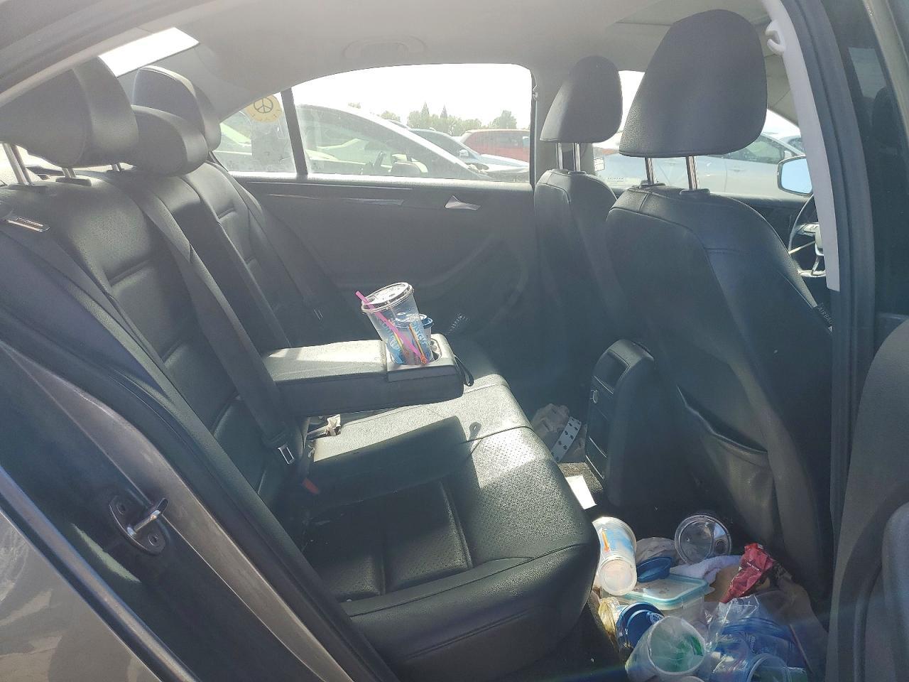 2016 VOLKSWAGEN JETTA