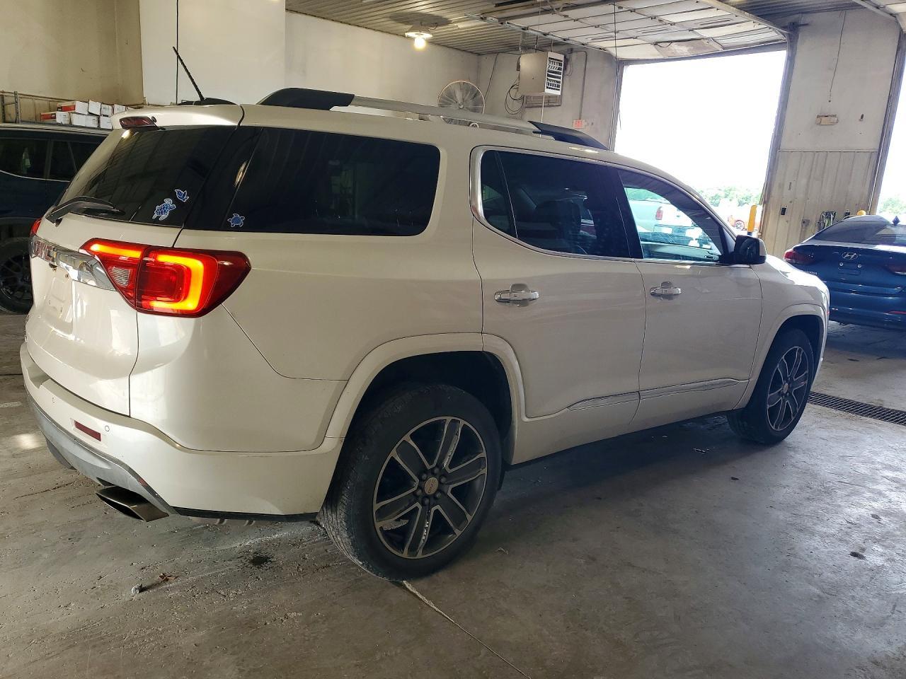 2017 GMC ACADIA