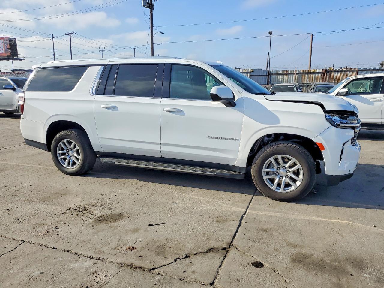 2023 CHEVROLET Suburban