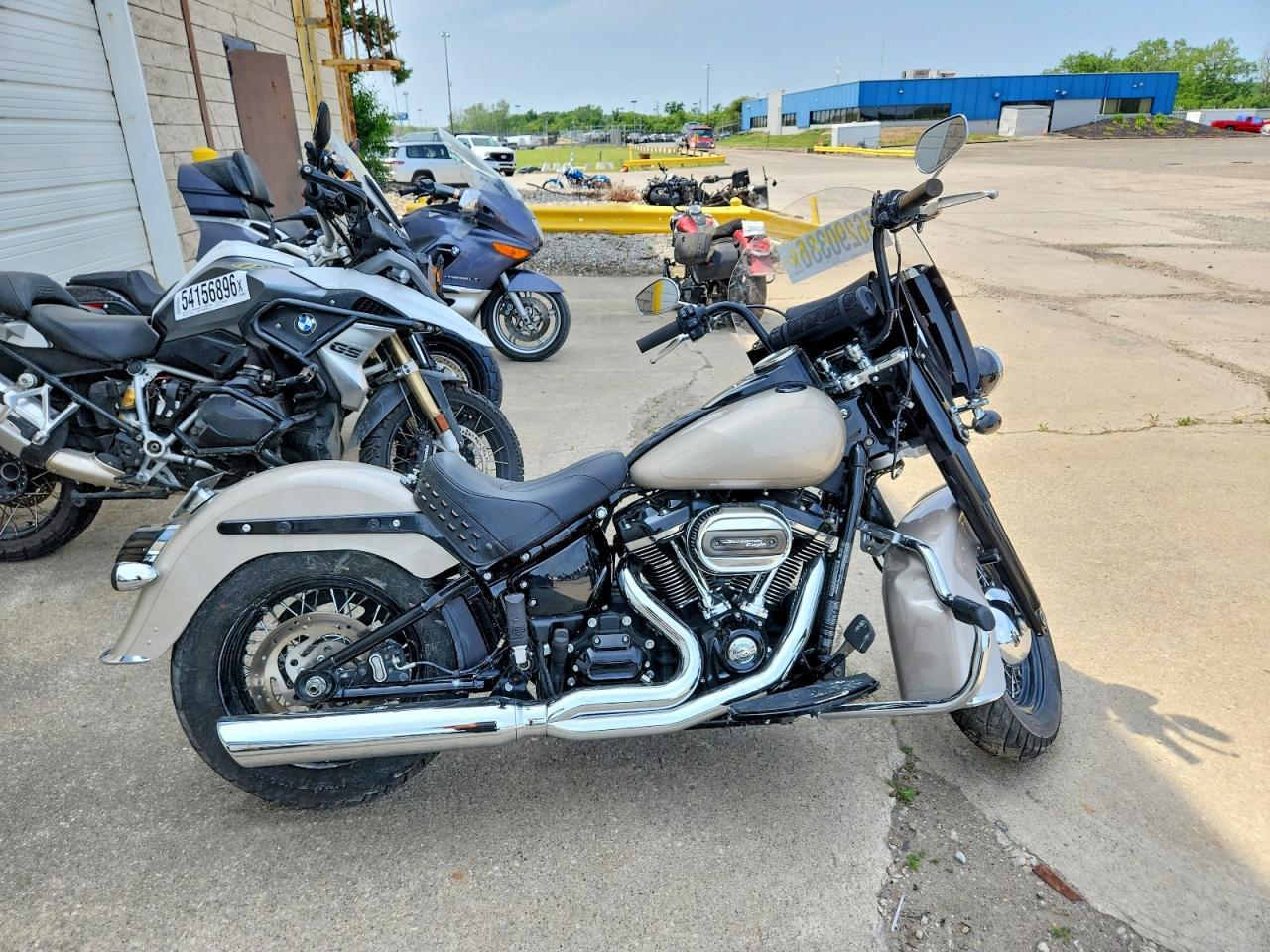 2018 HARLEY-DAVIDSON FLHC