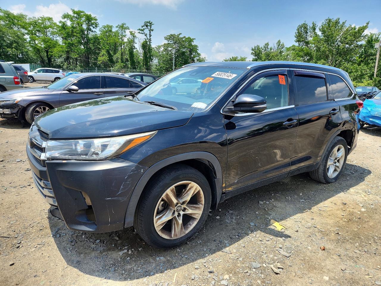 2017 TOYOTA HIGHLANDER