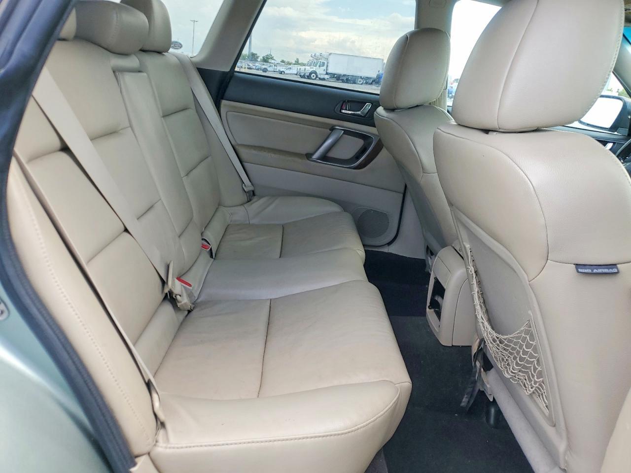 2009 SUBARU Outback