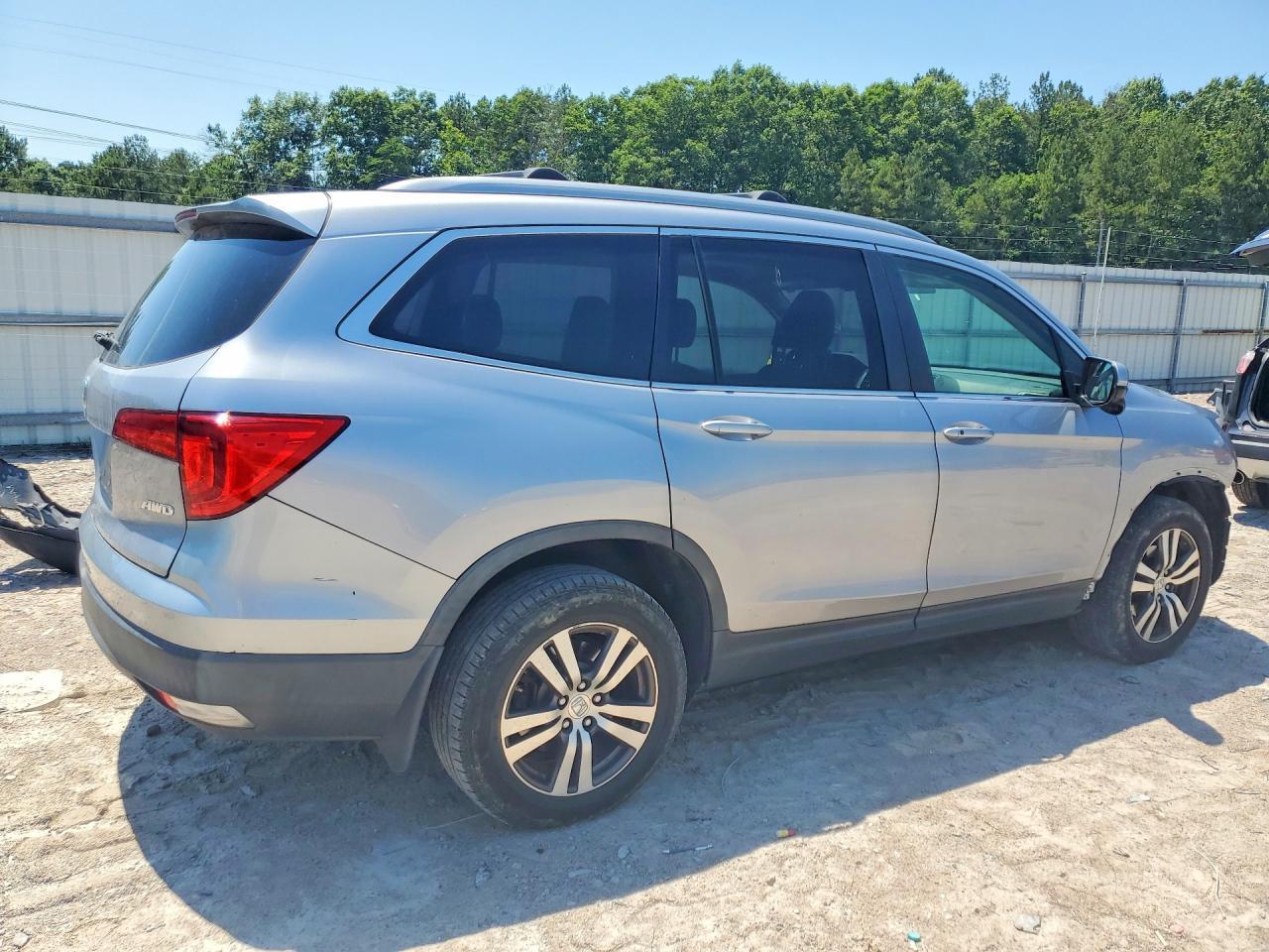 2017 HONDA PILOT
