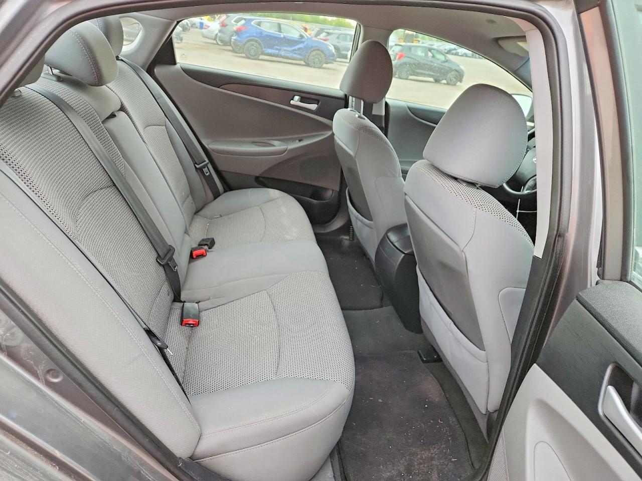 2011 HYUNDAI SONATA