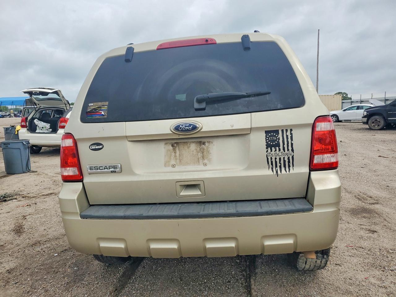 2010 FORD ESCAPE