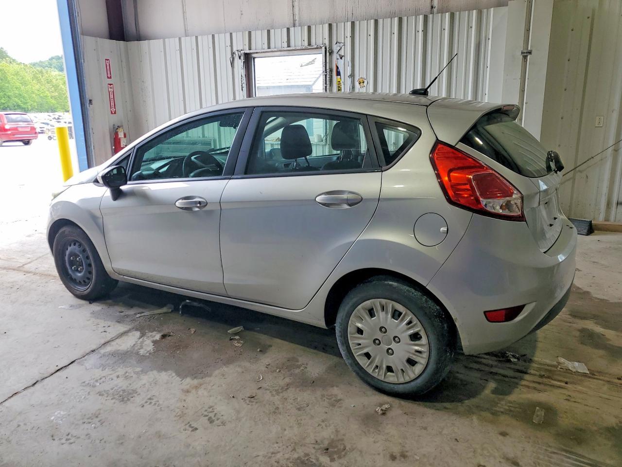 2016 FORD Fiesta