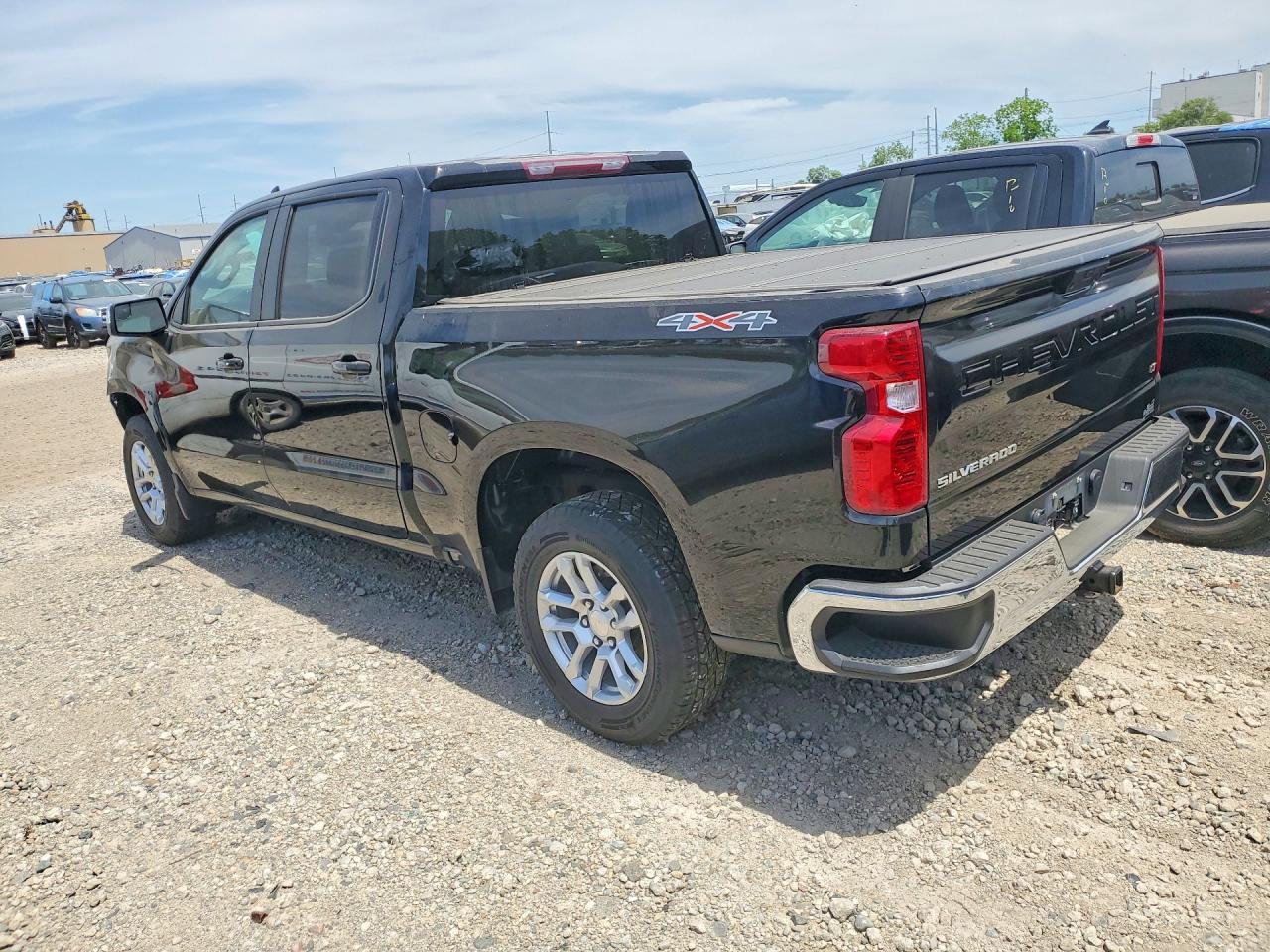 2023 CHEVROLET Silverado