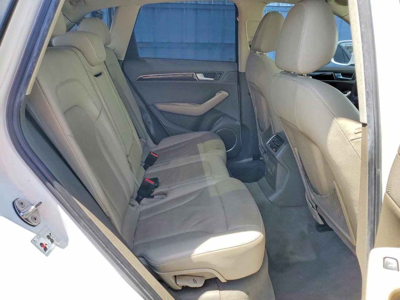 2011 AUDI Q5