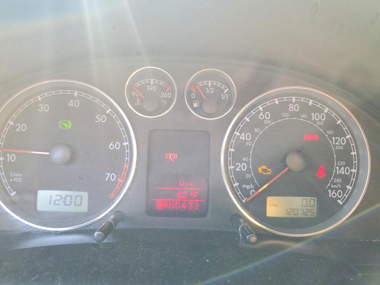 2004 VOLKSWAGEN Passat