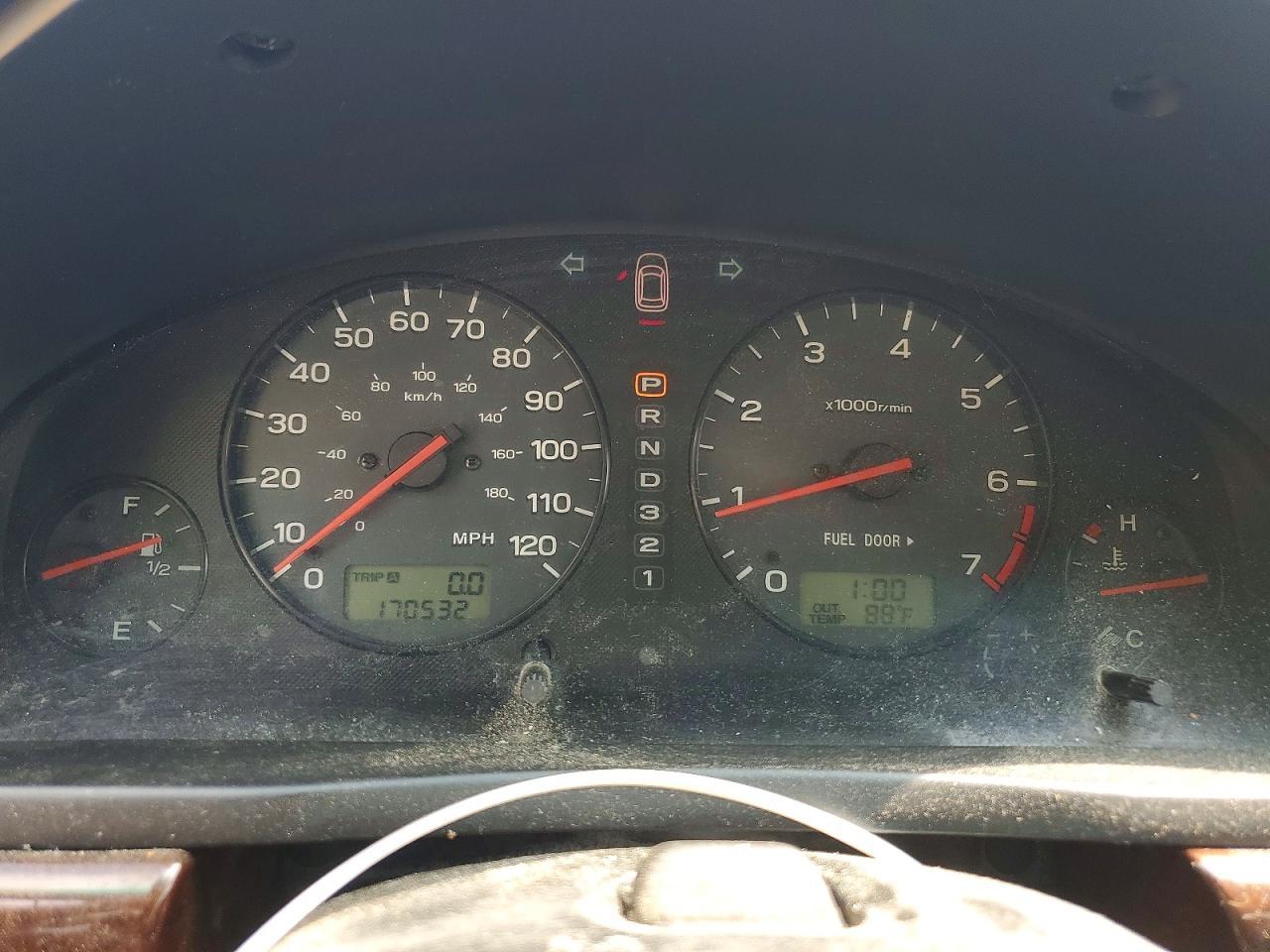 2002 SUBARU Legacy