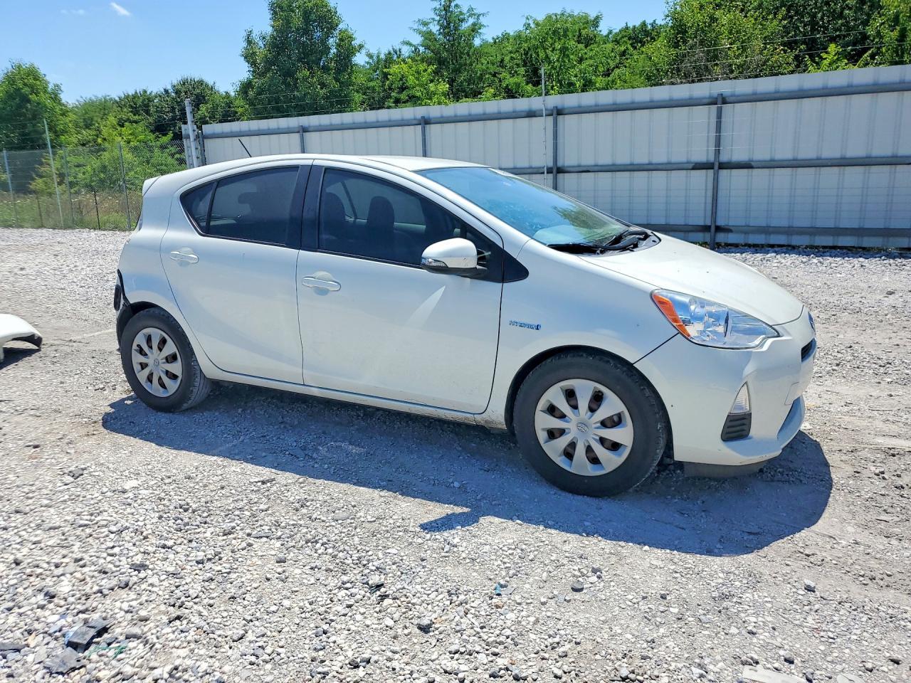 2013 TOYOTA Prius c