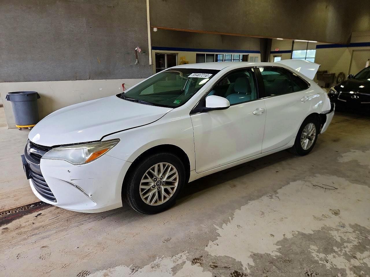 2017 TOYOTA CAMRY