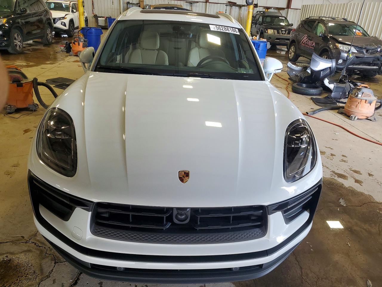 2023 PORSCHE Macan