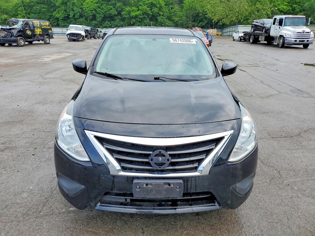 2017 NISSAN VERSA