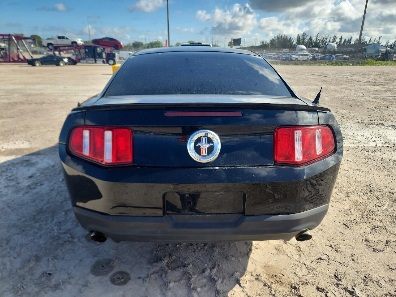 2012 FORD MUSTANG