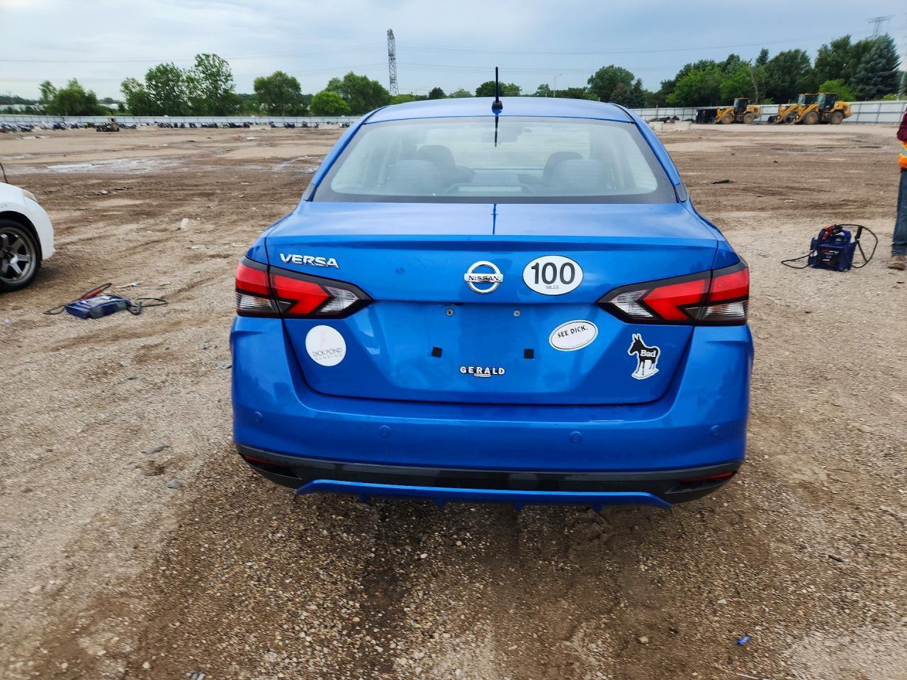 2020 NISSAN VERSA