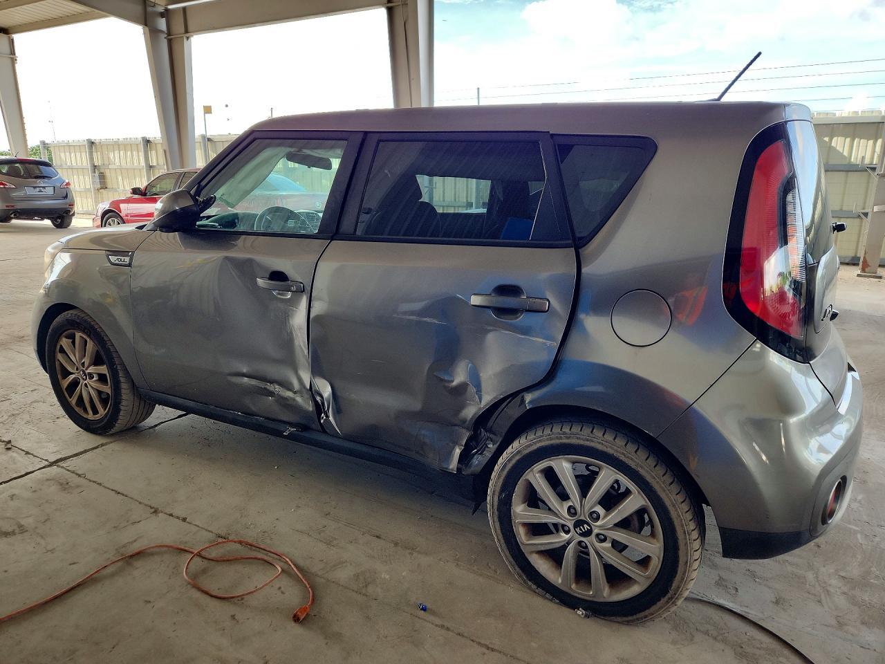 2017 KIA SOUL