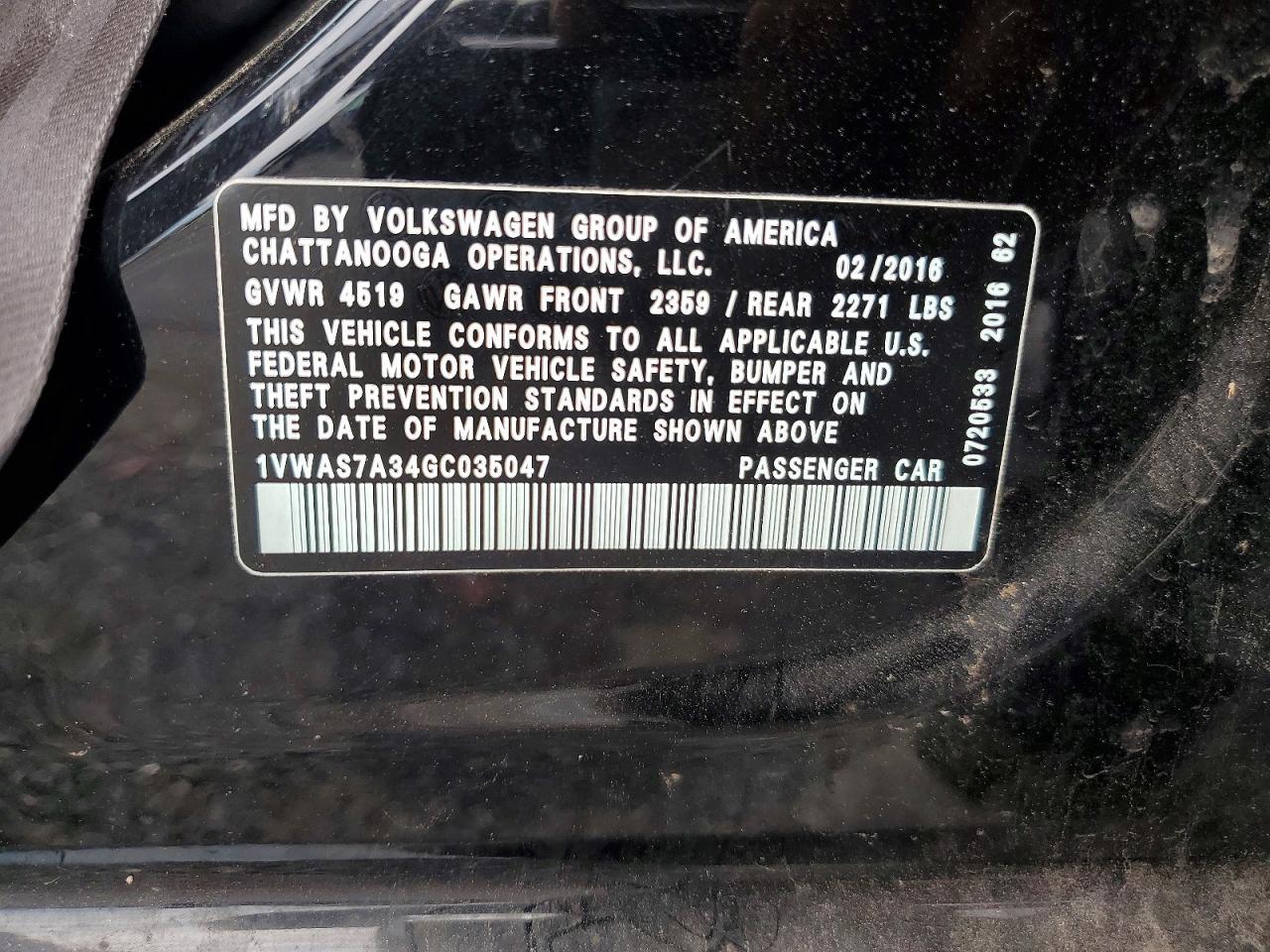 2016 VOLKSWAGEN Passat