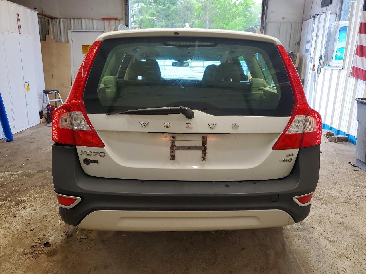 2010 VOLVO XC70