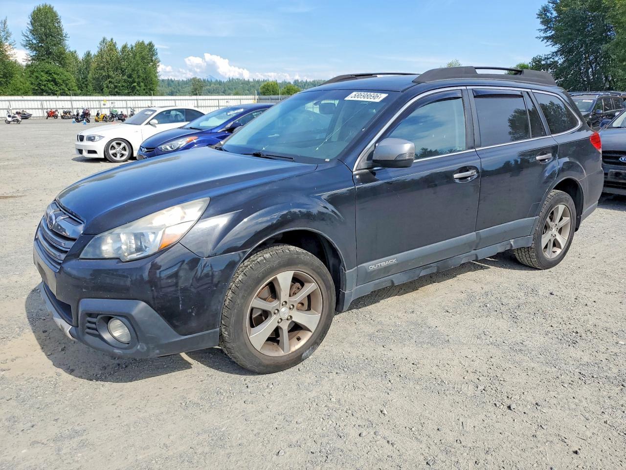 2013 SUBARU Outback